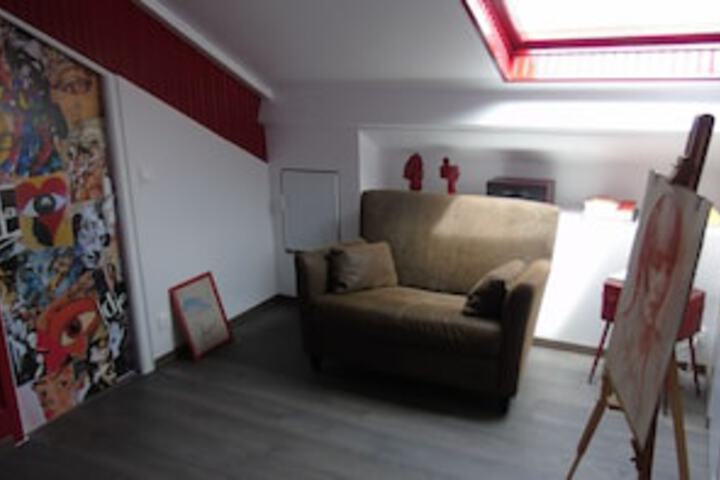 Room 10 of 165