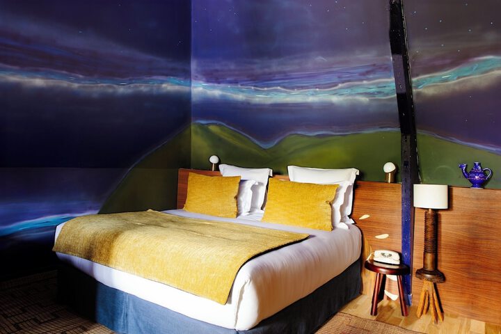 Room 42 of 71