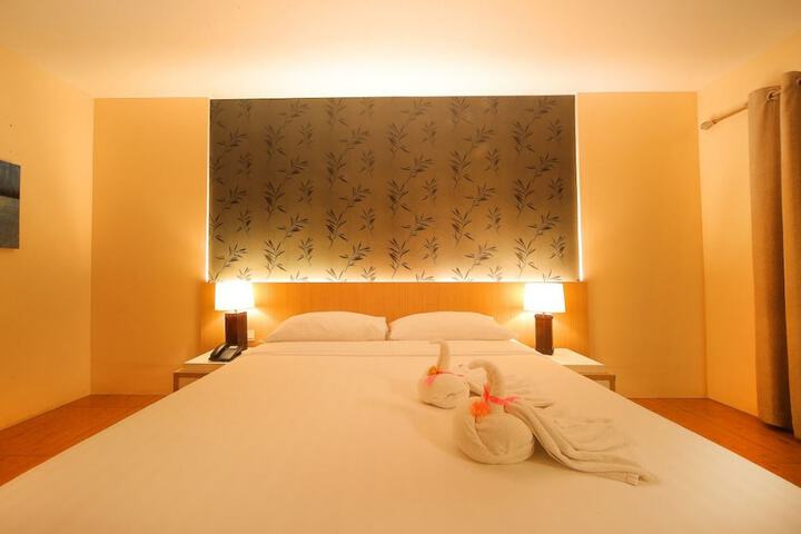 Room 25 of 97