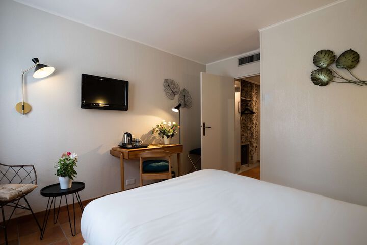 Room 13 of 60