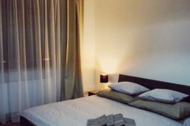Room 9 of 71