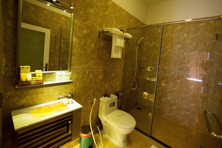 Room 52 of 94