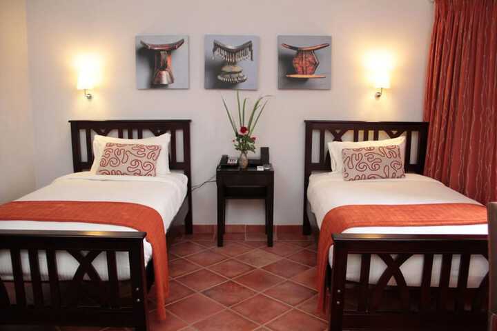 Room 12 of 98