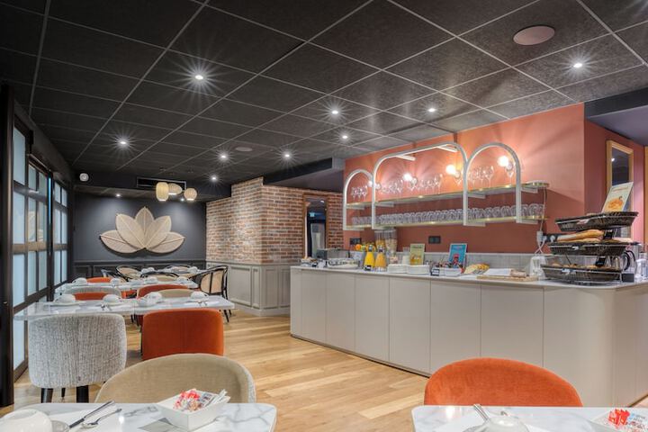 Breakfast buffet