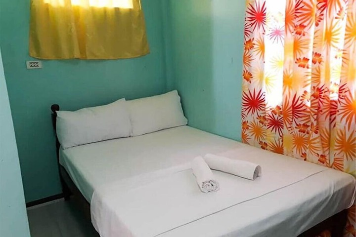 Room 10 of 22