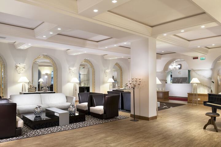 Hotel Interior 2 of 172