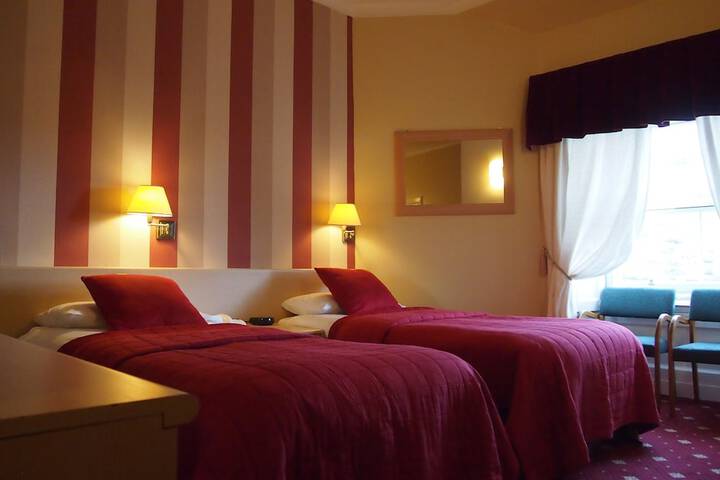 Room 36 of 84