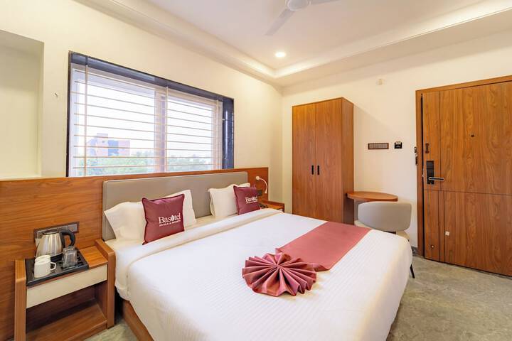 Room 5 of 24