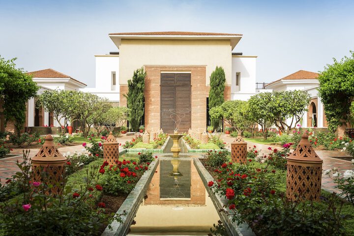 Hotel Exterior 104 of 118