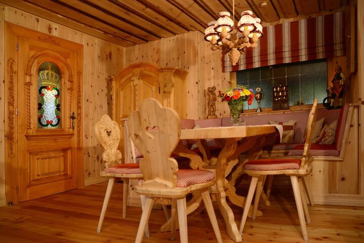 Dining Photos
