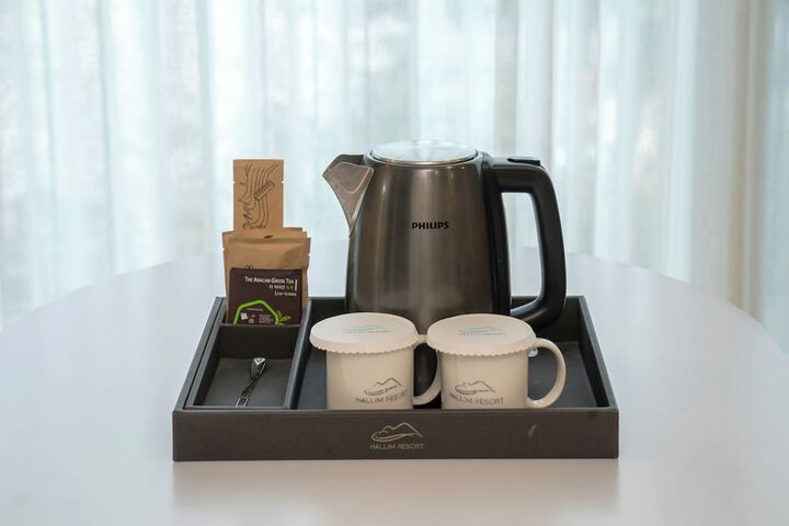 Breakfast/Coffee Service 52 of 110