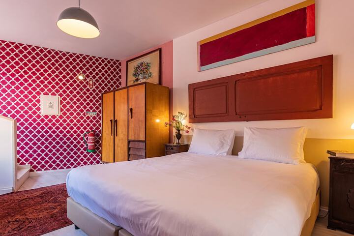Room 70 of 97