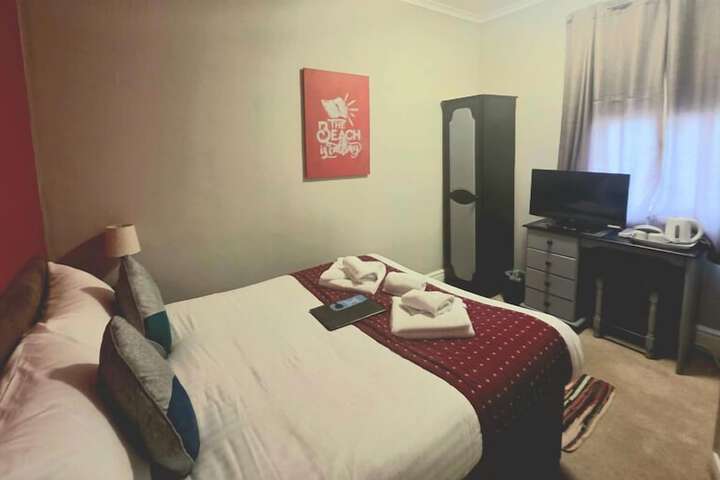 Room 25 of 43