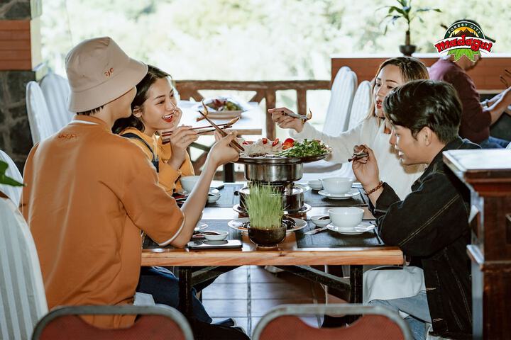 Dining 64 of 92