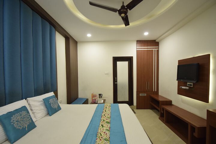 Room 10 of 23