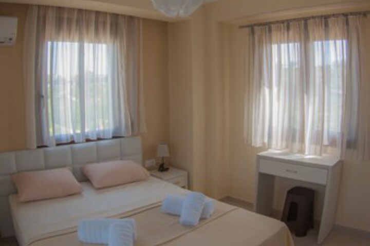 Room 42 of 44