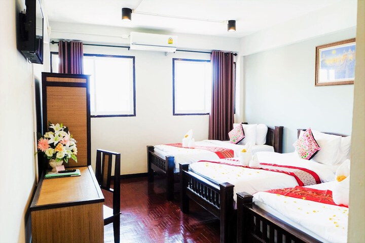 Room 32 of 88