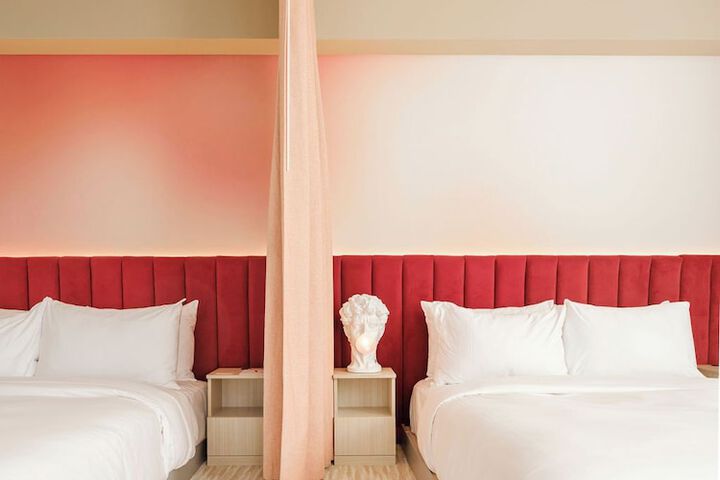 Room 43 of 57