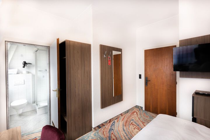 Room 29 of 84