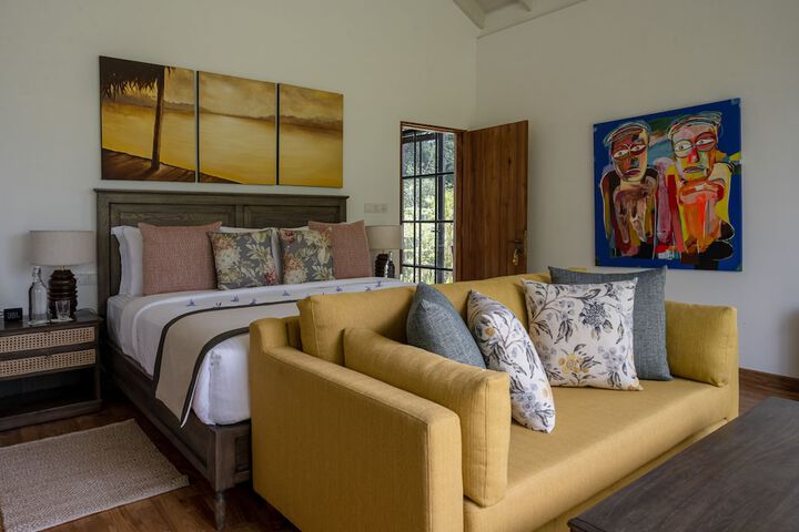 Room 10 of 60