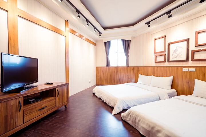 Room 7 of 232