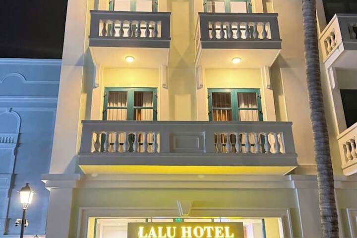 Hotel 24 of 32