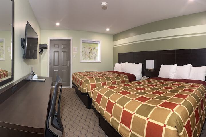 Room 22 of 66