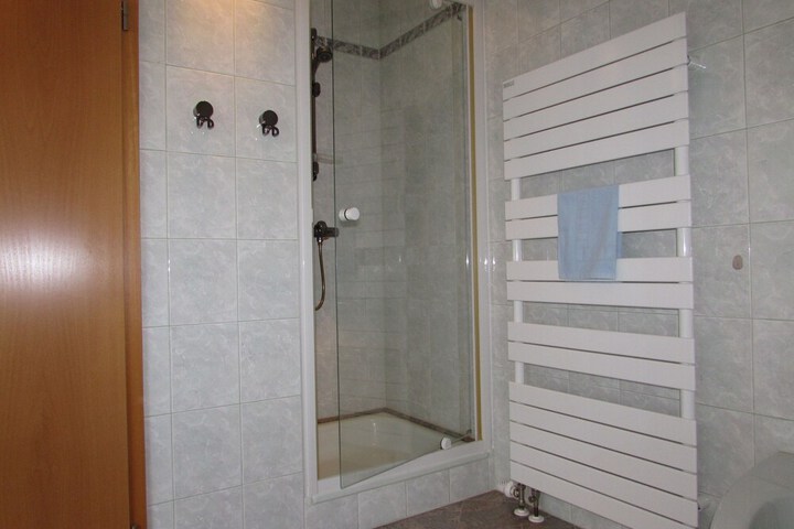 Room 26 of 65