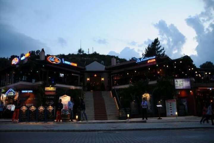 Hotel Entry