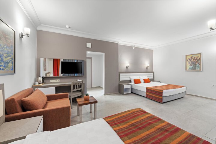 Room 8 of 54