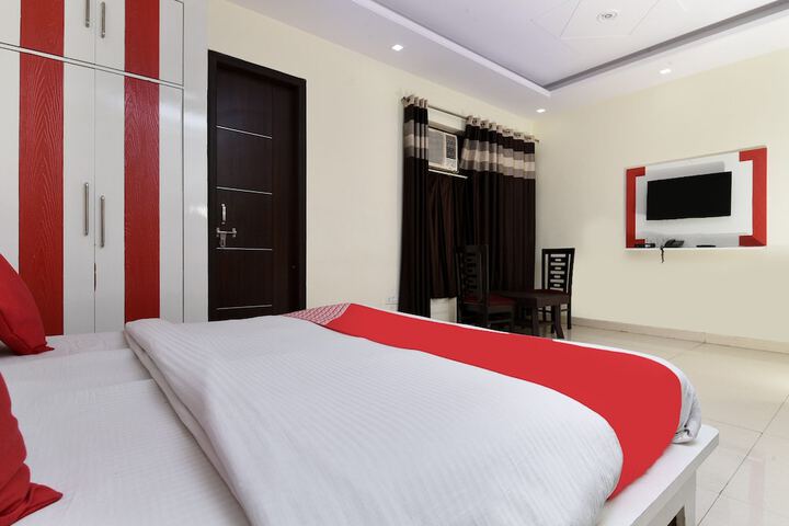 Room 17 of 26