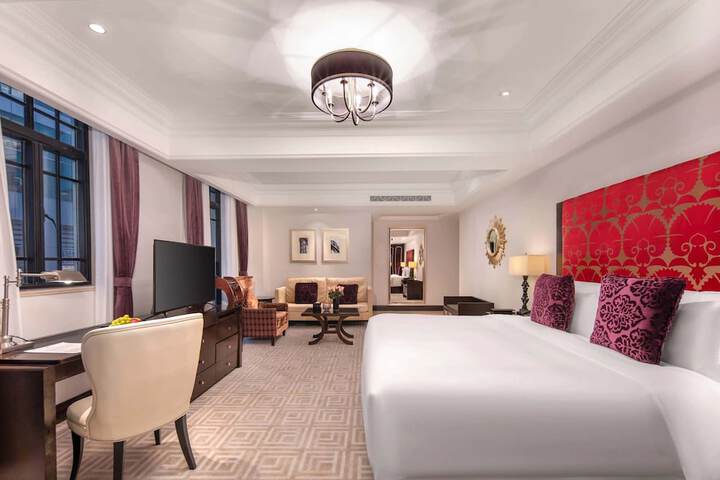 Room 15 of 50