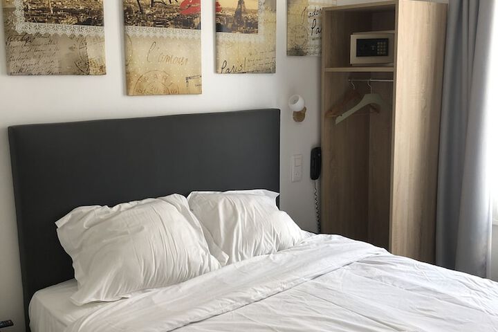 Room 21 of 46