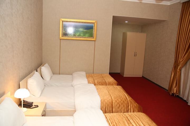 Room 17 of 62
