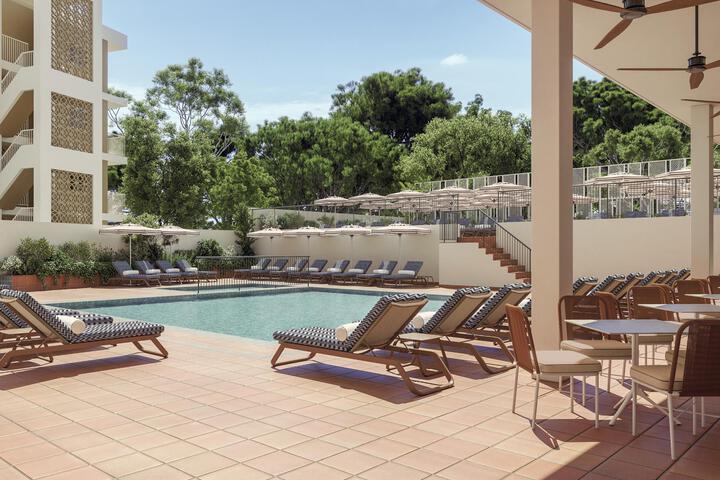 Pool Hotel