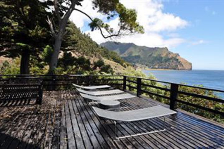 Sundeck 24 of 26