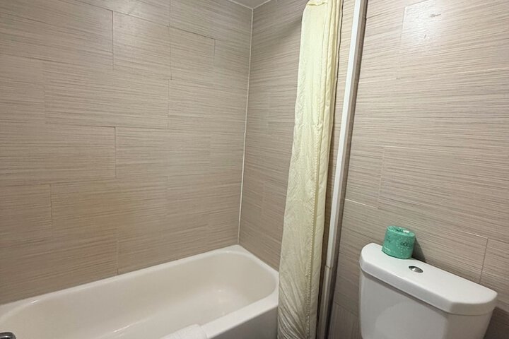 Room 15 of 16