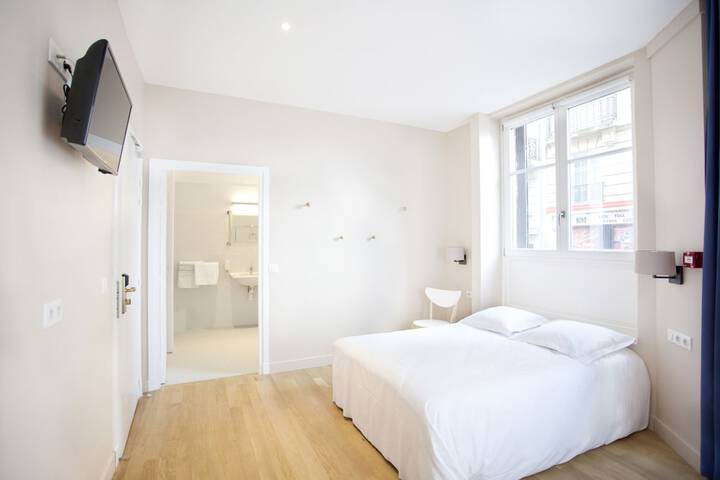 Room 3 of 36