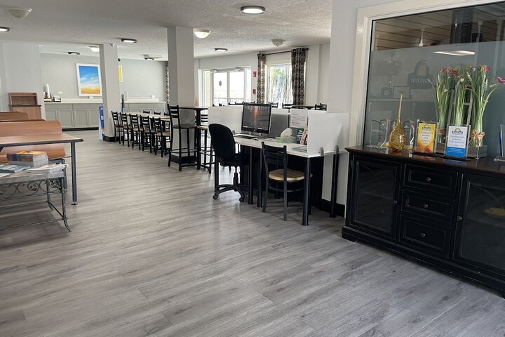Breakfast area