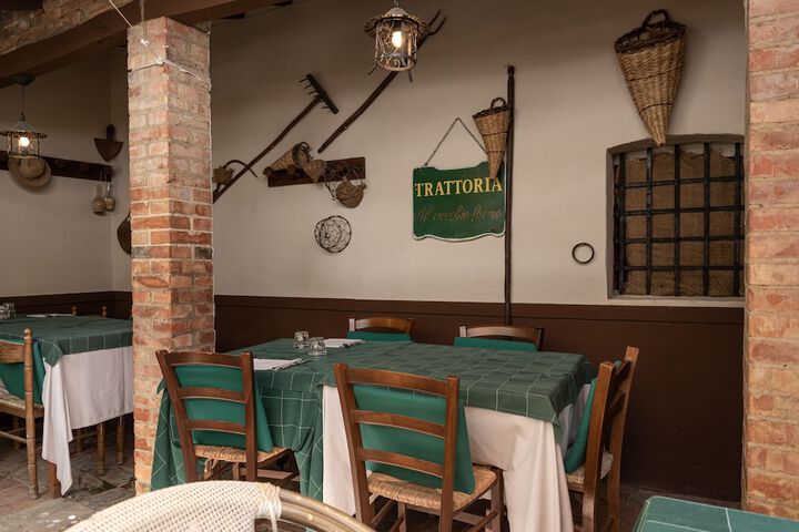 Dining 82 of 124