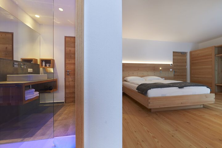 Room 12 of 44