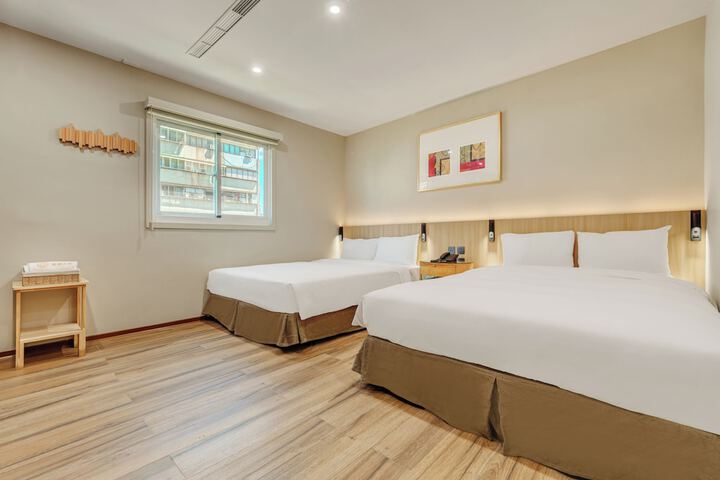 Room 3 of 69