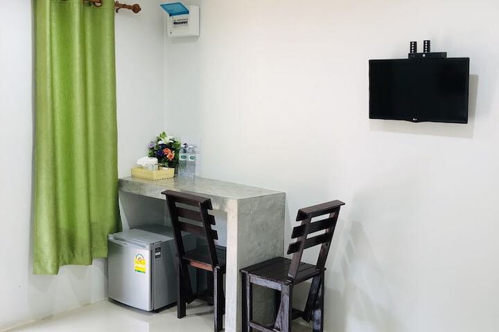Room 16 of 38