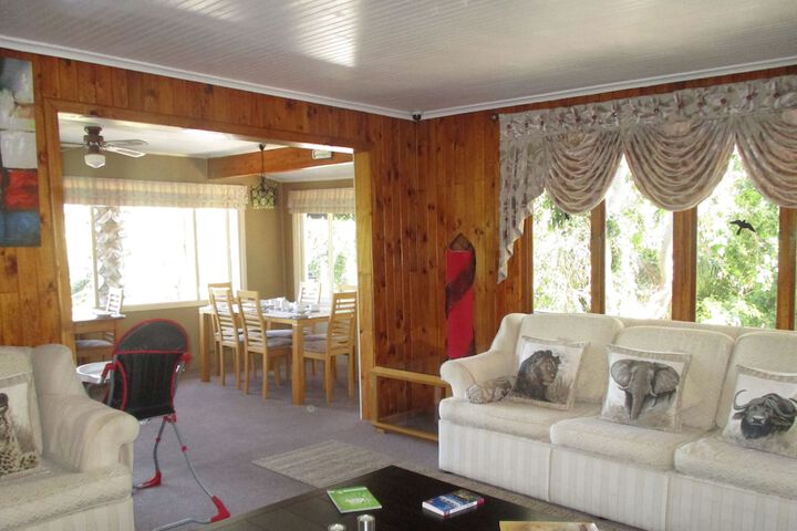 Room 16 of 36