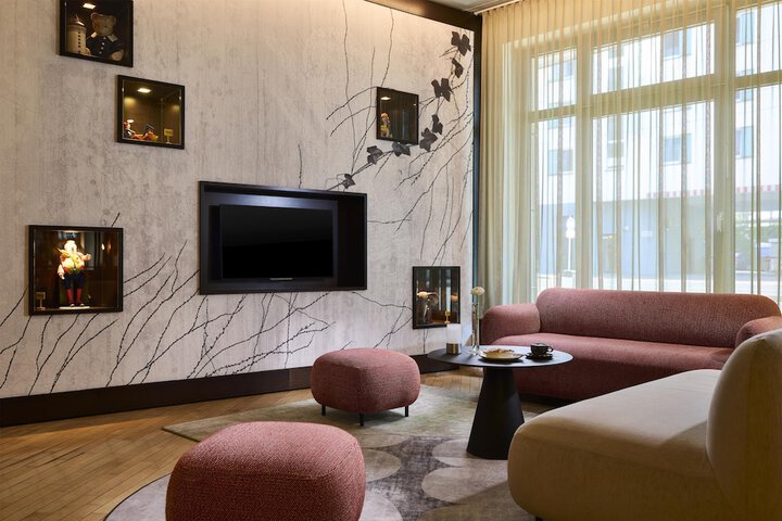 Guest Lobby