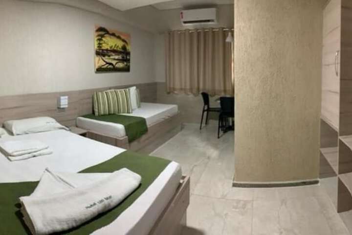 Room 9 of 33