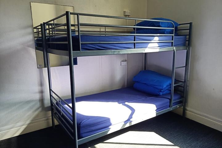 Room 12 of 26