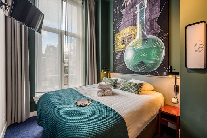 Room 9 of 59