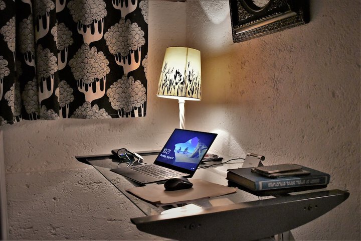 Room 6 of 38