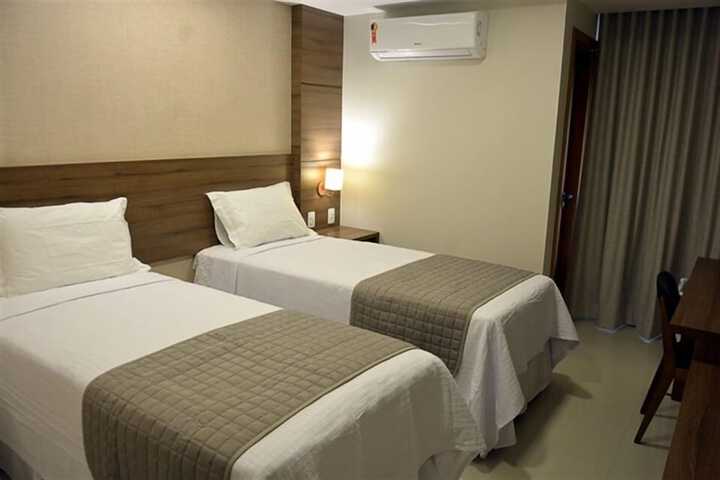 Room 3 of 38